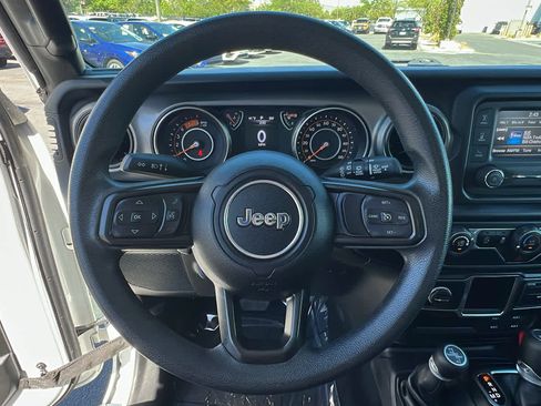 Used 2021 Jeep Wrangler Unlimited Sport AWD/4WD image 18