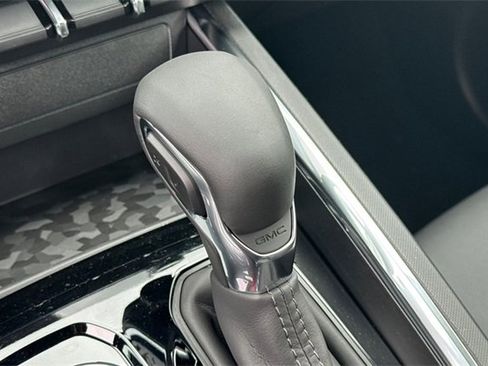 New 2025 GMC Canyon Elevation w/ Convenience Package image 24