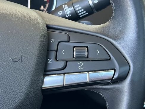 Used 2023 Cadillac XT4 Premium Luxury FWD image 34