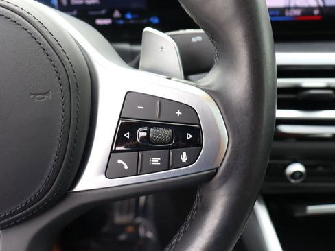 Used 2023 BMW 330e image 17