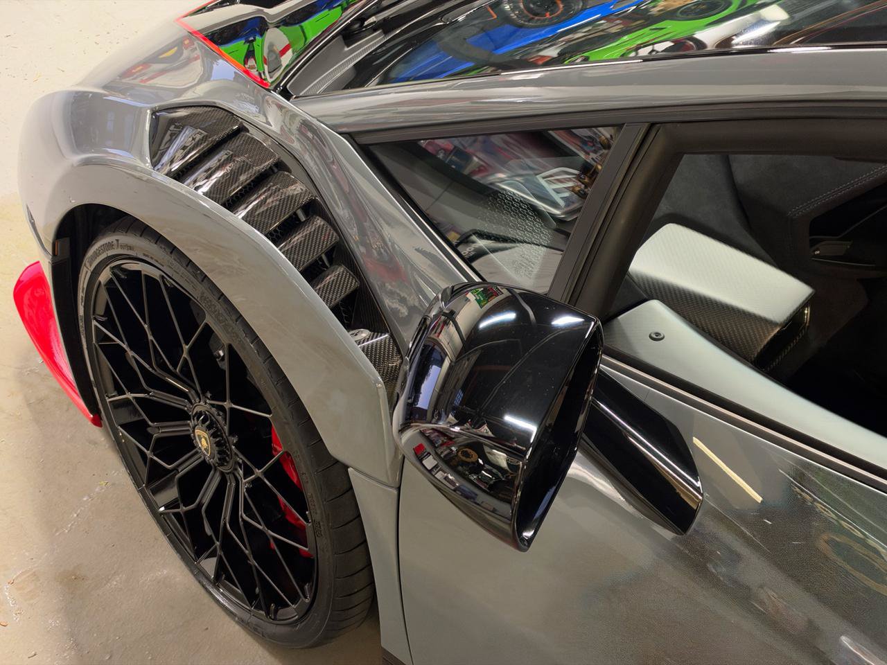 Used 2022 Lamborghini Huracan STO RWD image 16