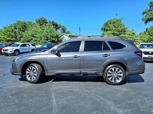 Used 2025 Subaru Outback Limited AWD/4WD image 32