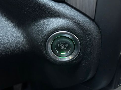Used 2019 GMC Sierra 1500 Denali w/ Technology Package AWD/4WD image 33