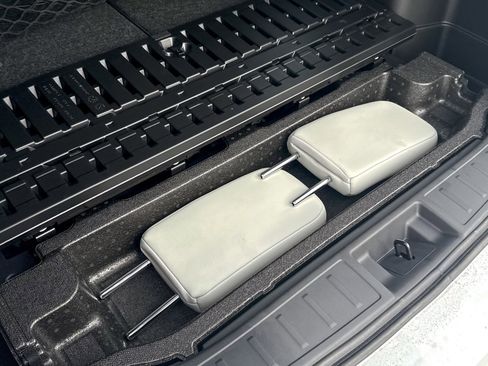 New 2025 Mitsubishi Outlander SE image 14