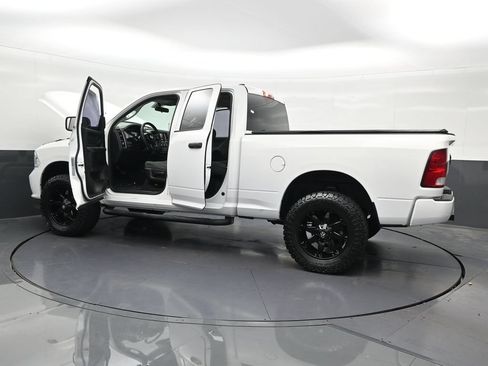 Used 2019 RAM 1500 Express w/ Express Value Package RWD image 29