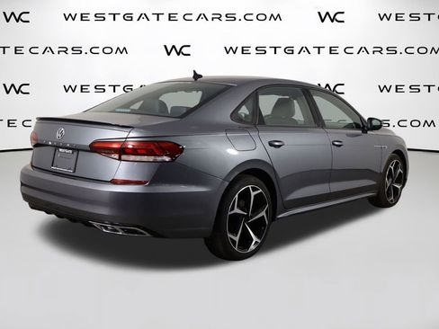 Used 2022 Volkswagen Passat 2.0T R-Line image 43