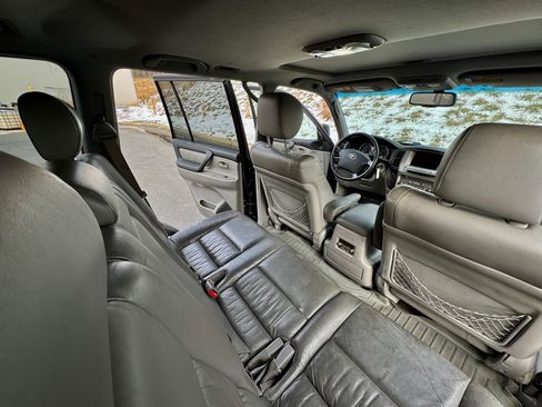 Used 2006 Toyota Land Cruiser V8 image 56