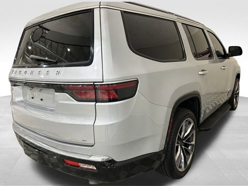 Used 2022 Jeep Wagoneer Series II w/ Premium Group I image 5