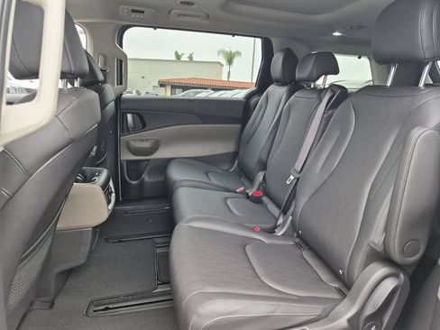New 2026 Kia Carnival SX FWD image 26