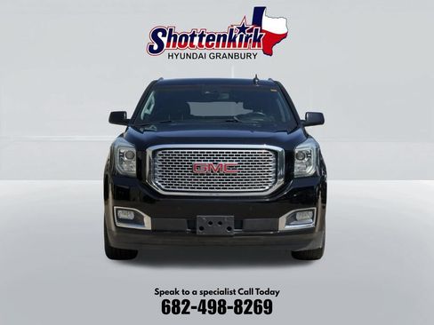 Used 2017 GMC Yukon Denali w/ Open Road Package RWD image 2