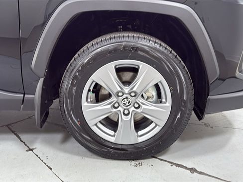Certified 2025 Toyota RAV4 LE image 21