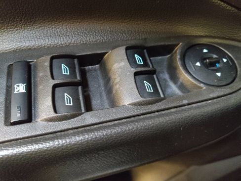 Used 2018 Ford Escape SE image 27