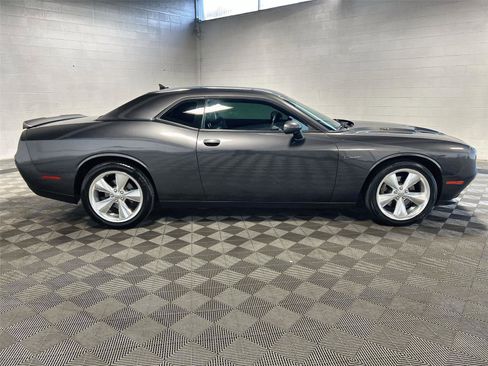 Used 2015 Dodge Challenger R/T Plus image 6