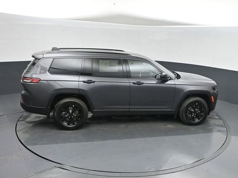 New 2026 Jeep Grand Cherokee L 4WD image 32