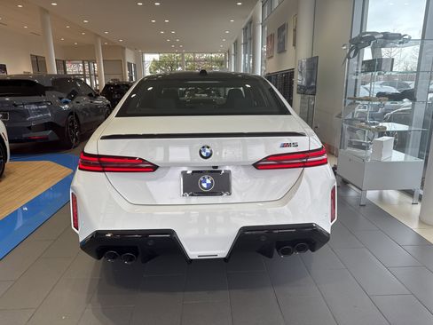 New 2026 BMW M5 AWD/4WD image 4