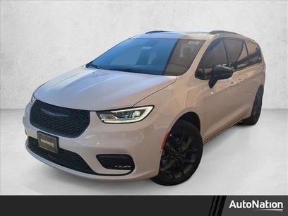 New 2026 Chrysler Pacifica Limited