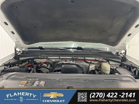 Used 2015 GMC Sierra 2500 SLT w/ Suspension Package, Off-Road image 16