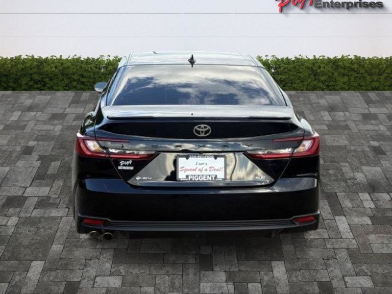 Used 2026 Toyota Camry SE FWD image 8
