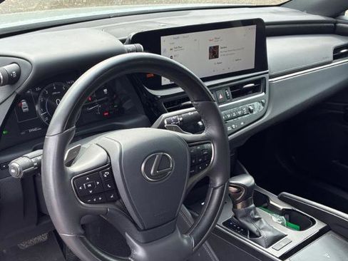 Used 2023 Lexus ES 350 w/ Premium Package FWD image 3