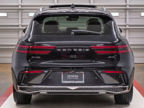 Certified 2026 Genesis GV70 2.5T Advanced AWD/4WD image 7