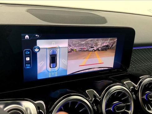 Used 2026 Mercedes-Benz GLB 250 image 24