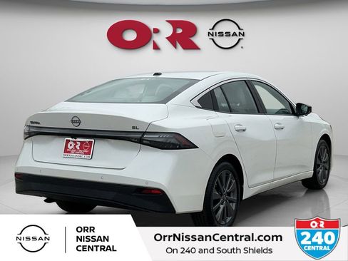 New 2026 Nissan Sentra SL w/ Floor Mat Package FWD image 5