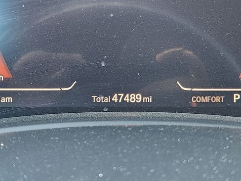 Used 2021 BMW X7 M50i w/ Executive Package image 9