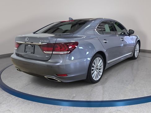 Used 2017 Lexus LS 460 AWD w/ Comfort Package image 6