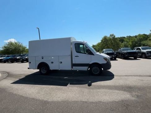 Used 2018 Mercedes-Benz Sprinter 3500 image 6