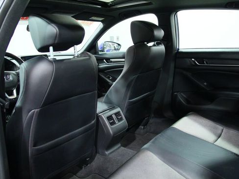 Used 2018 Honda Accord Sport image 24