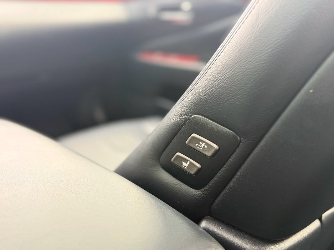 Used 2007 Lexus LS 460 RWD image 17