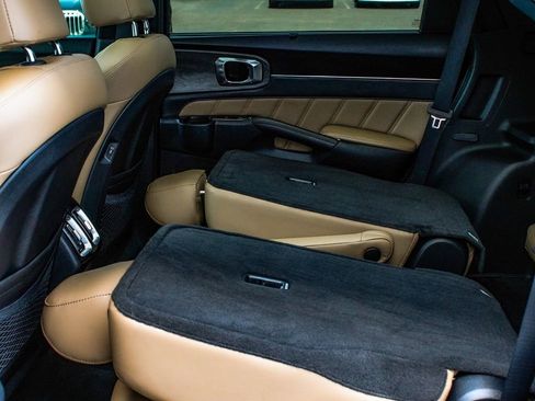 Used 2024 Kia Sorento SX Prestige w/ Olive Brown Leather Package image 37