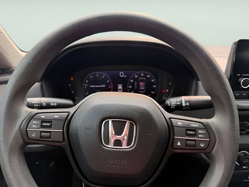 Used 2023 Honda Accord LX image 17
