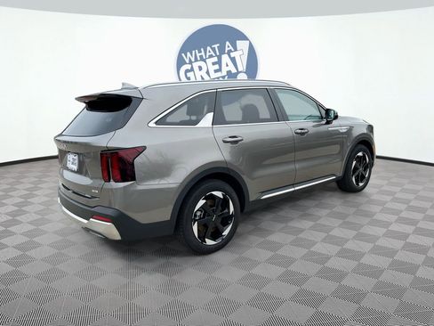 Certified 2025 Kia Sorento EX w/ EX Panoramic Sunroof Package image 7