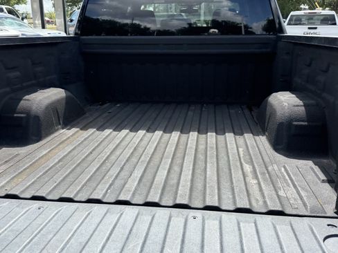 Used 2022 Chevrolet Silverado 1500 LT AWD/4WD image 30
