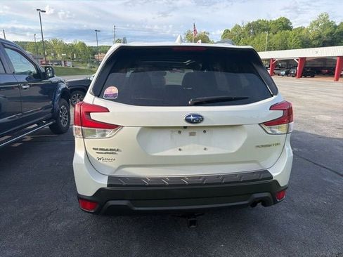Used 2019 Subaru Forester Premium AWD/4WD image 7