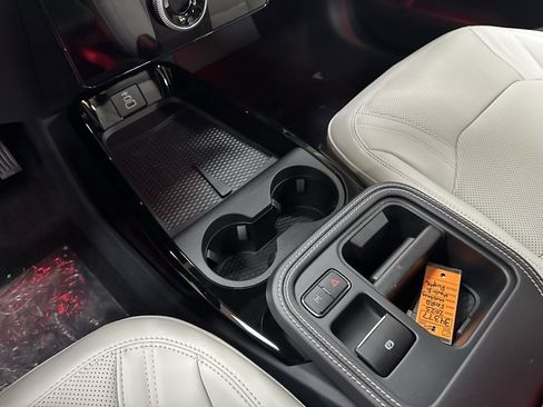 New 2025 Ford Mustang Mach-E Premium image 23