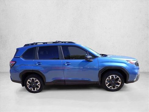 Certified 2025 Subaru Forester w/ Convenience Package #1 AWD/4WD image 5