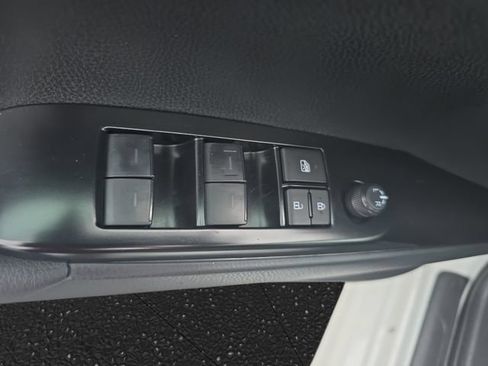 Used 2026 Toyota Camry SE FWD image 26