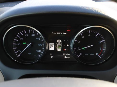 Used 2016 Land Rover Discovery Sport HSE image 12