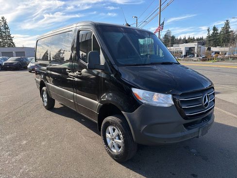 Used 2020 Mercedes-Benz Sprinter 2500 image 10