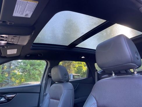 Used 2019 Chevrolet Blazer RS w/ Sun and Wheels Package FWD image 7