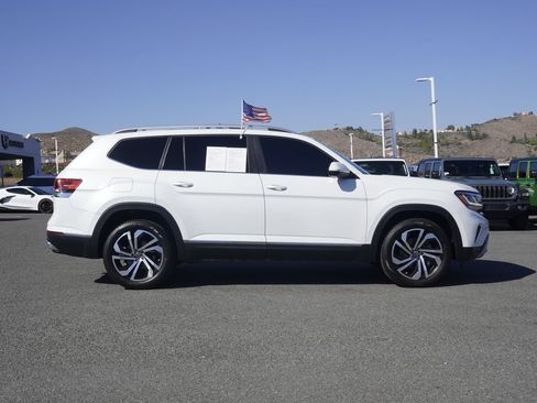 Used 2023 Volkswagen Atlas SEL AWD/4WD image 3