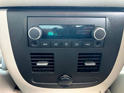 Used 2012 Chevrolet Avalanche LT image 24