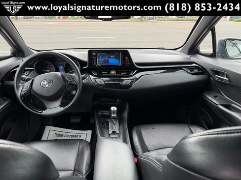 Used 2018 Toyota C-HR XLE FWD image 14