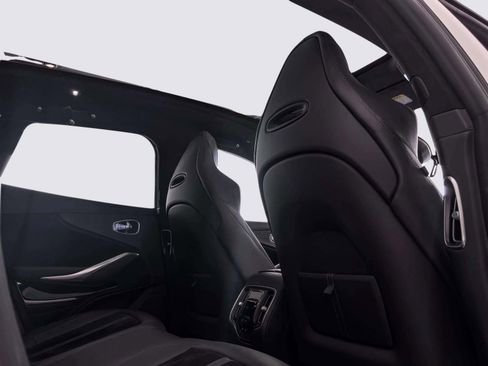 Used 2024 Aston Martin DBX image 40