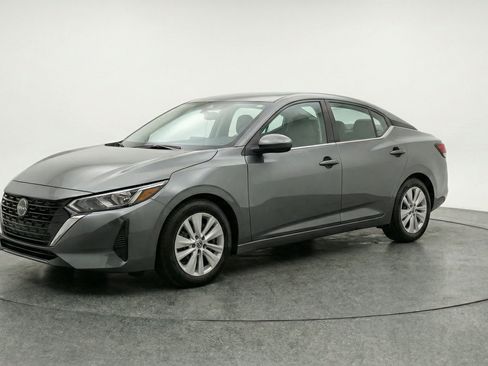 Used 2025 Nissan Sentra S FWD image 3