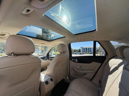 Used 2020 Mercedes-Benz GLC 300 image 39