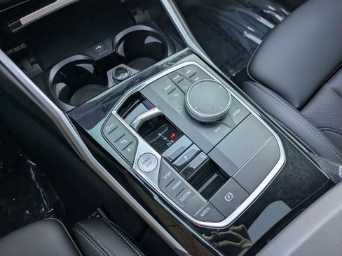 Certified 2024 BMW 330e 330e w/ Convenience Package image 12