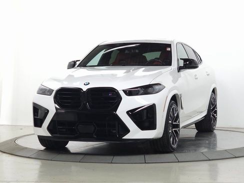 Used 2024 BMW X6 M Competition w/ Executive Package image 3
